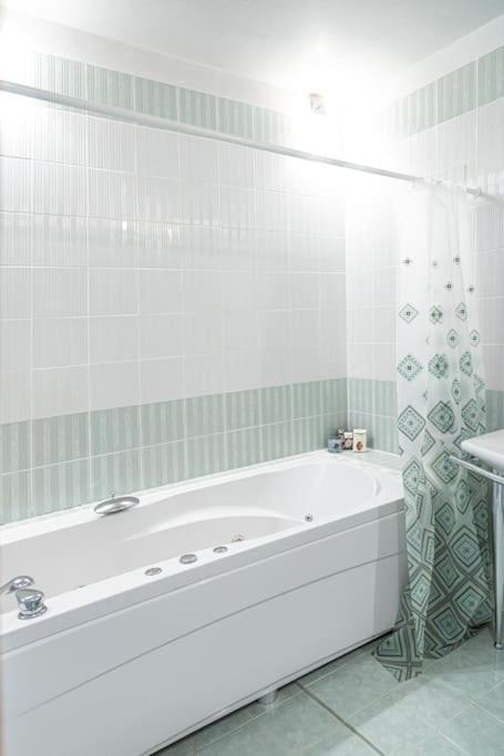 Very Spacious & Modern 3Bed Near Airport & Centre Sofia Eksteriør bilde